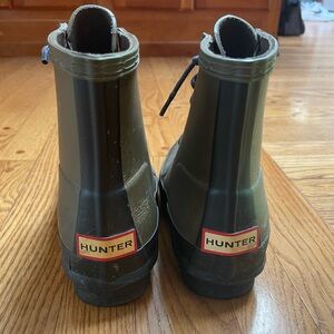 Hunter Ankle Rubber Rain Boots | Women’s Size 9 | Green and Black